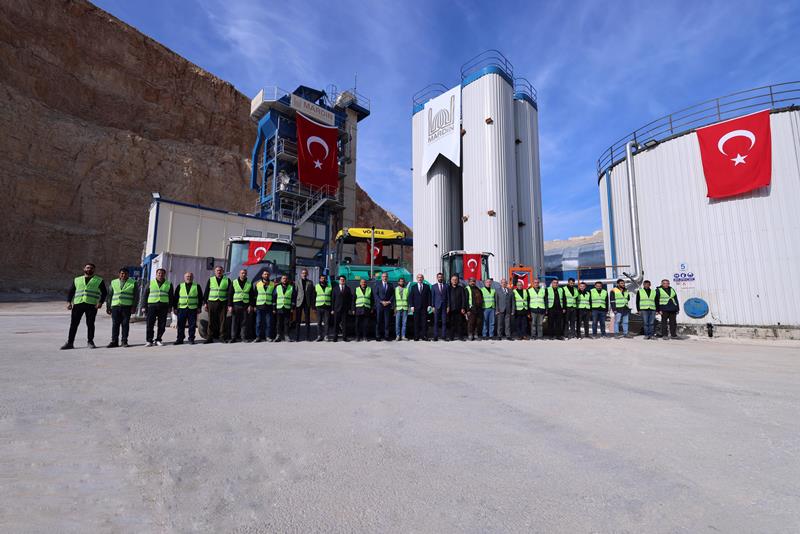 Mardin Büyükşehir Belediyesinden asfalt çalışmaları için büyük yatırım