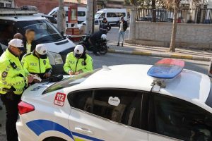 Mardin’de trafik denetiminde 128 sürücüye para cezası kesildi