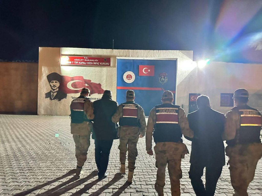 Geniş Çaplı Operasyon: 42 Firari Fakalandı
