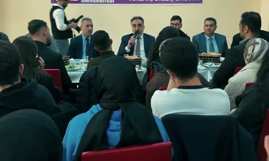 MAÜ Rektör Özcoşar, Akreditasyon Başarısına Katkı Sunan Öğrencilerle Buluştu