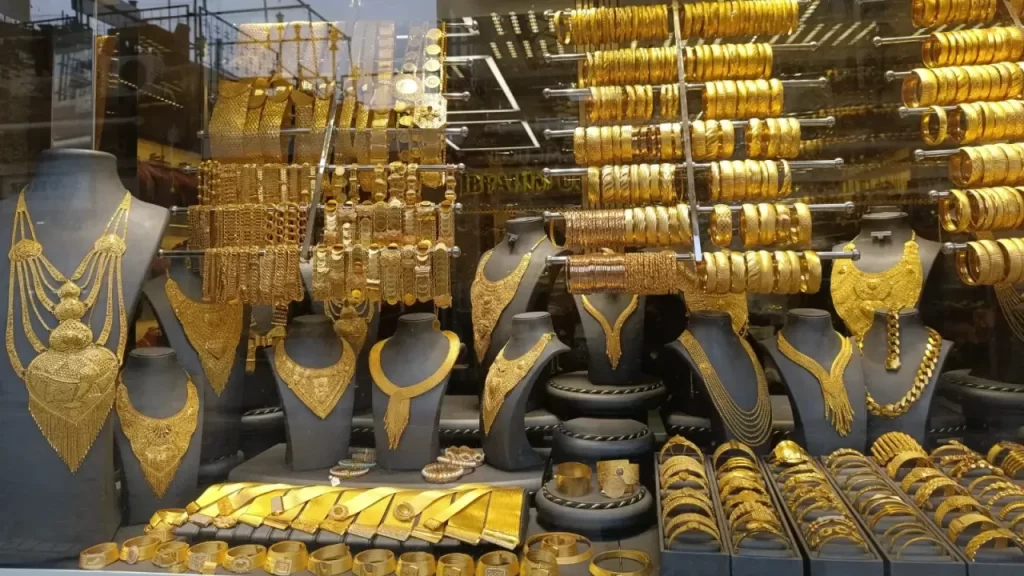 İran Ateşkesi Kabul Etti, Altın Fiyatları Rekor Seviyeye Yaklaştı