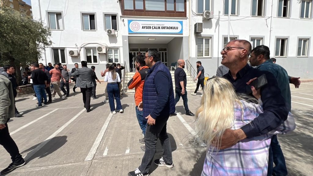 Saldırının gerçekleştiği Ortaokulu kapatılıyor