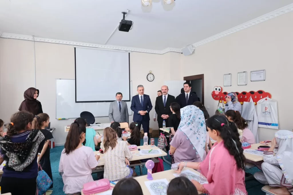 Vali Akkoyun’dan Yaz Kur’an Kurslarına Ziyaret